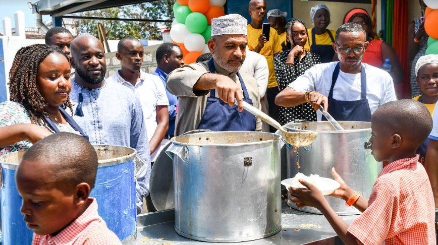 School feeding programme rolled out in Mombasa by Governor Abdullswamad Sheriff Nassir to improve education for under privileged children . Photo: Kenya News Agency