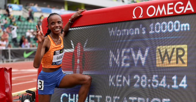 Beatrice Chebet breaks the Women’s 10,000m World Record
