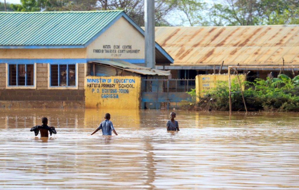 Children back to school amidst flooding crisis. Image of a school in Garissa that is flooded disrupting learning. Photo: News Central News 