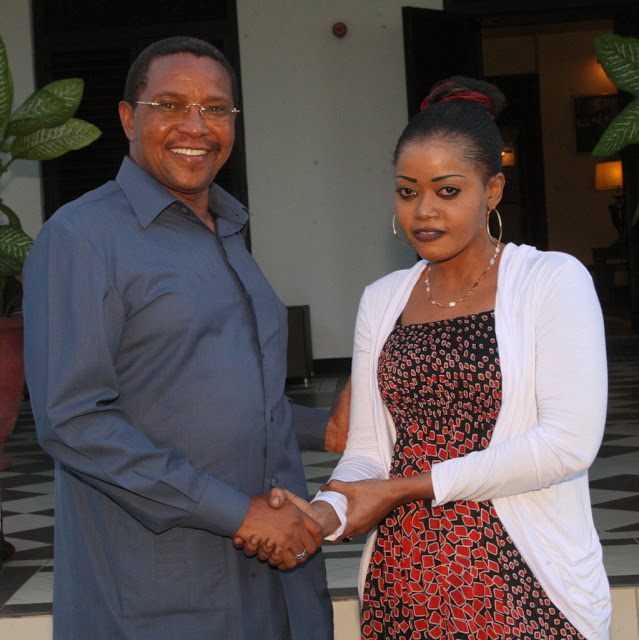 Ray C with Tanzanian Ex-President Jakaya Kikwete in 2014. Photo: Courtesy