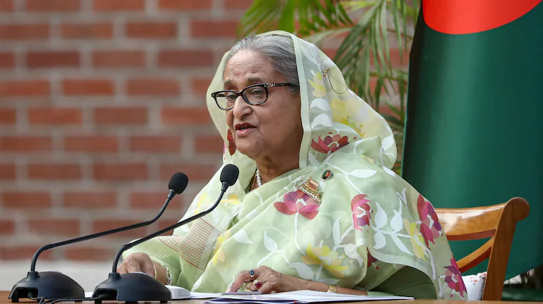 Bangladesh prime minister resigns and flees country as protesters storm palace