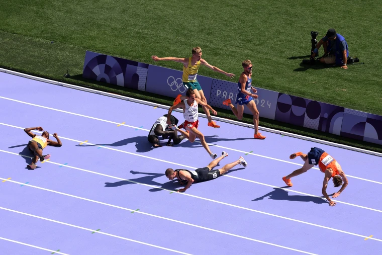 Chaotic 5000m Heat at Paris Olympics saw four athletes fall, all advanced to the final