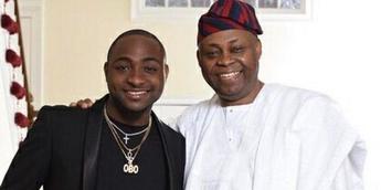 Singer Davido’s Dad stuns church by donating N1 Billion