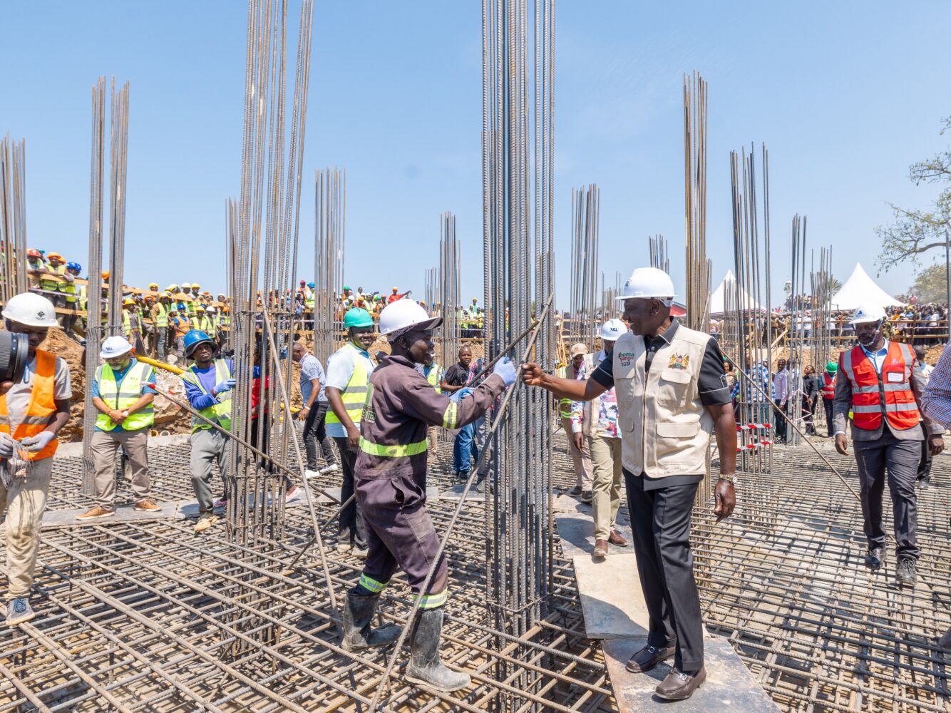 President Ruto launches projects in Kisumu, showers praises to Raila