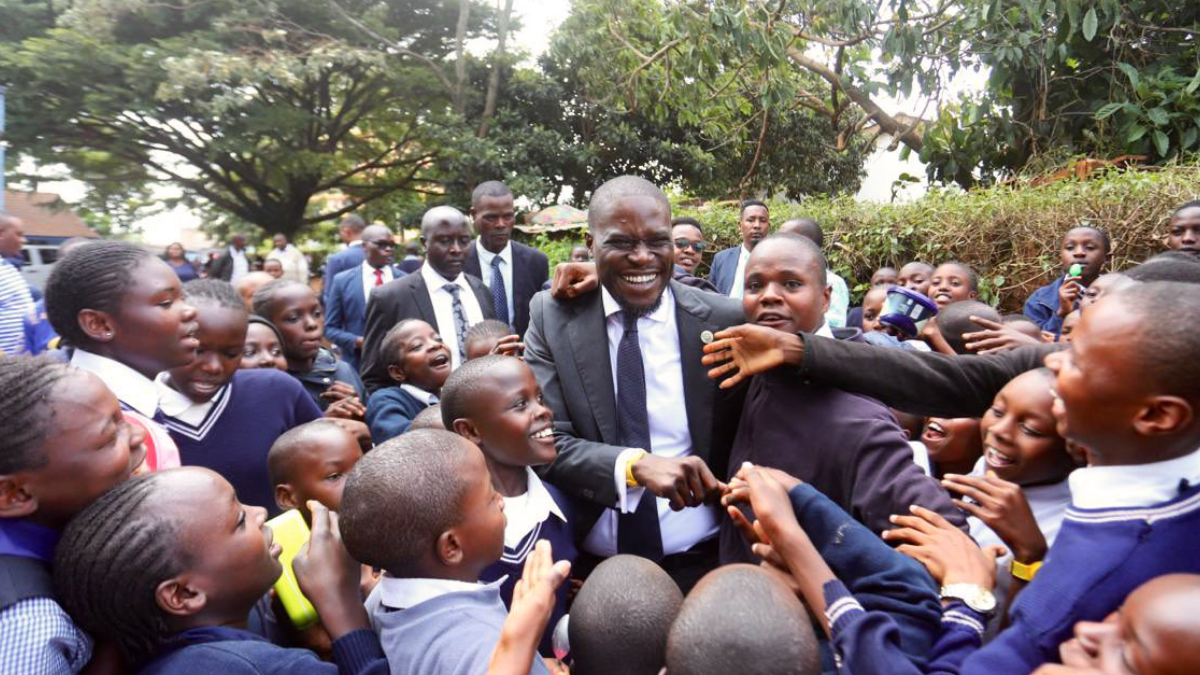 Nairobi Governor Johnson Sakaja with students at a past event. 