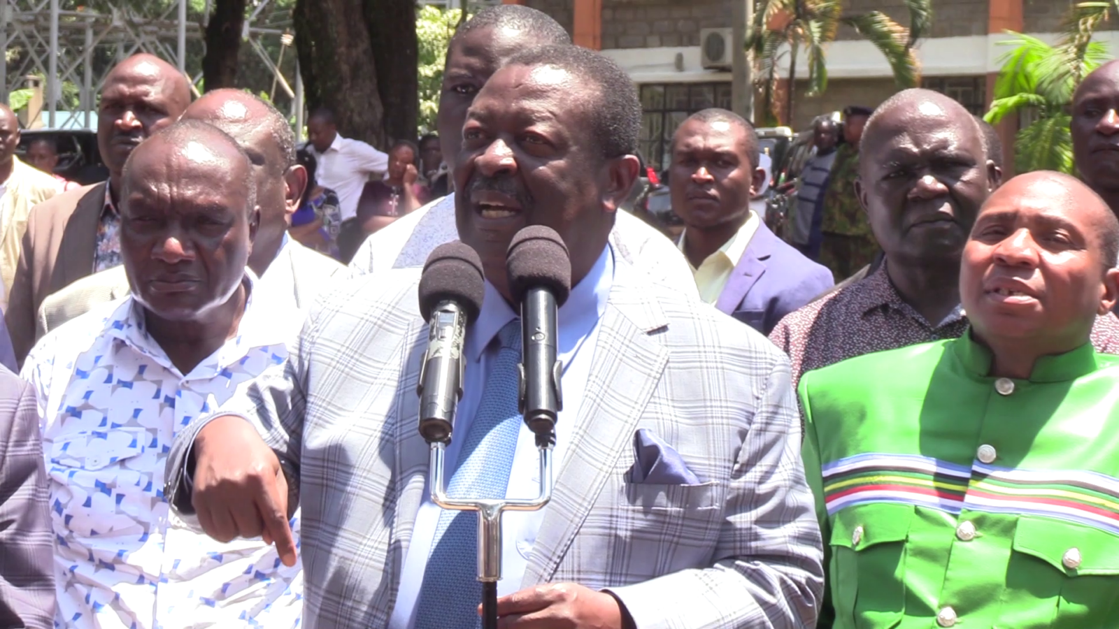 Prime CS Mudavadi forced to address striking KUPPET teachers in Vihiga