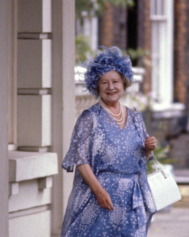 According to The Times, A former palace aide explained that the trust fund was intended to pass down part of the Queen Mother’s estate to the younger generation. Photo: Queen Elizabeth the Queen Mother/Britannica.