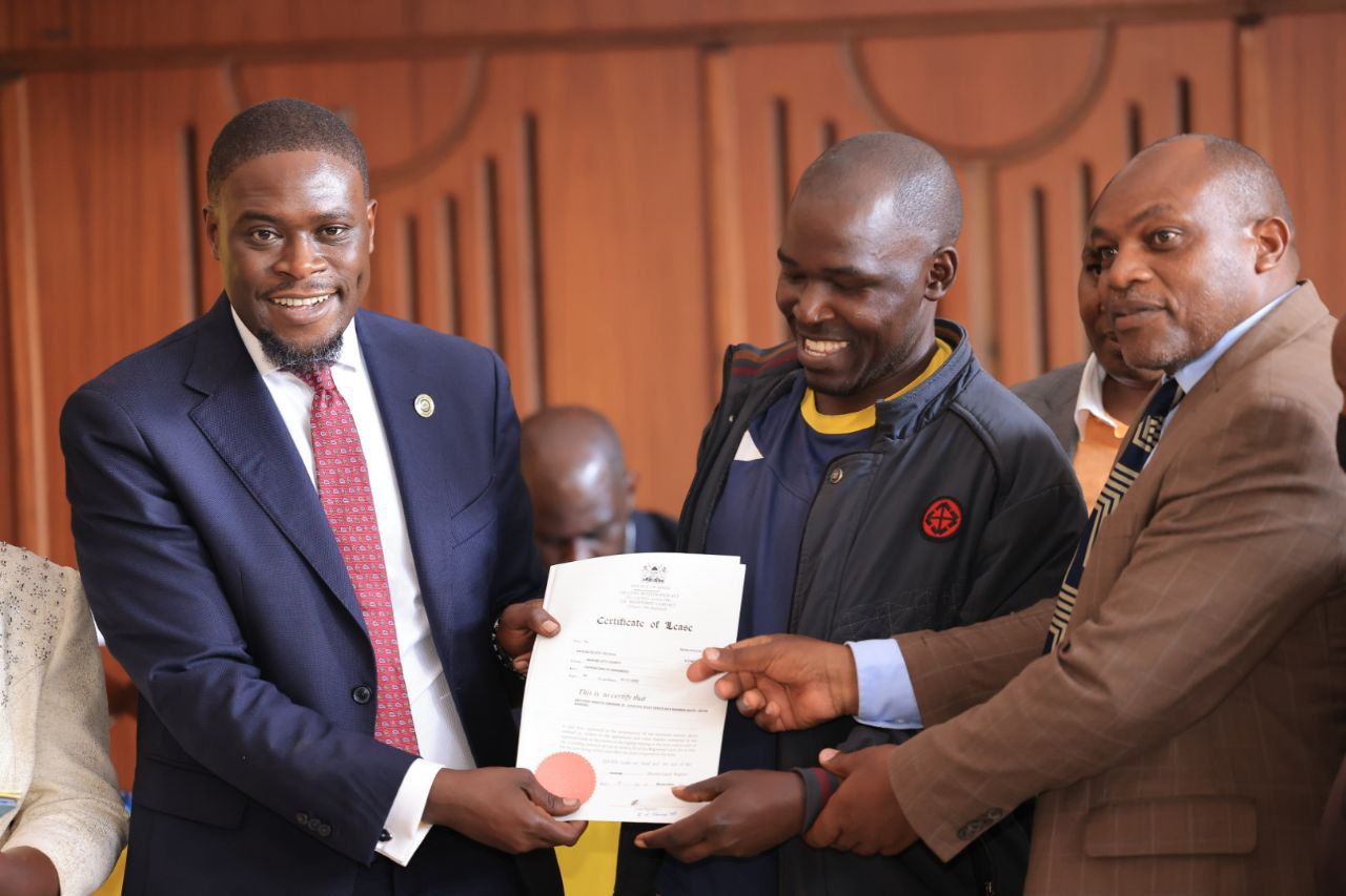 Governor Sakaja distributes 1,000 title deeds; over 7,000 issued in two Years