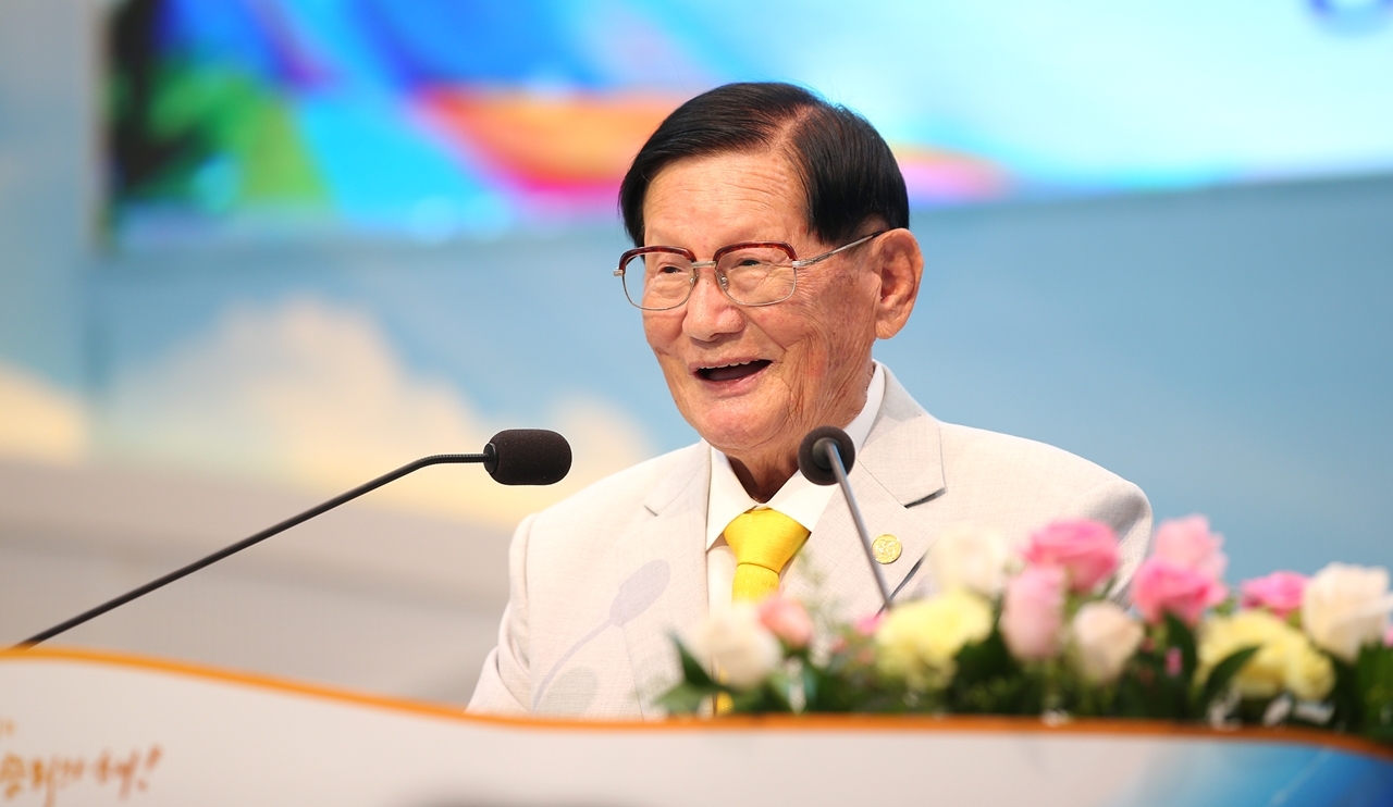 Chairman Lee Man-hee delivering a sermon during the Sunday service at the Cheongju Church of Matthias Tribe on September 8, 2024.