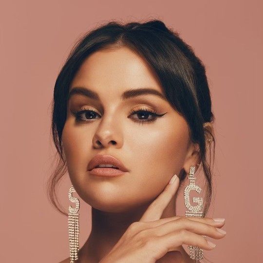 Selena Gomez joins the Billionaire club