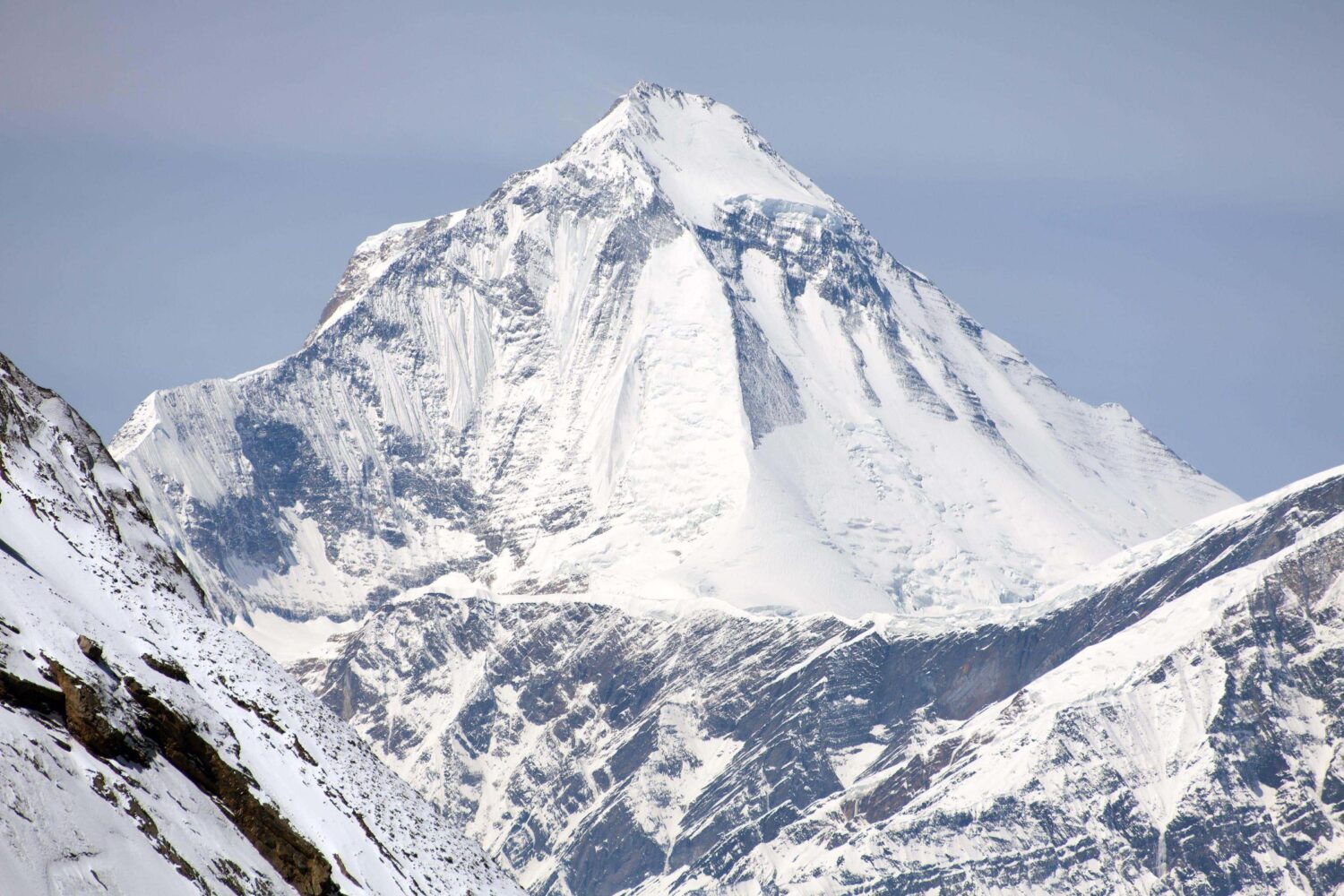 Nepal: Five Russian mountaineers die in tragic fall during climbing expedition