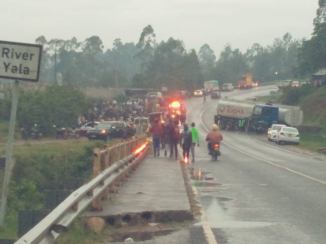 10 killed, 20 injured as tanker rams into two matatus at Iguhu Bridge along Kisumu-Kakamega Road