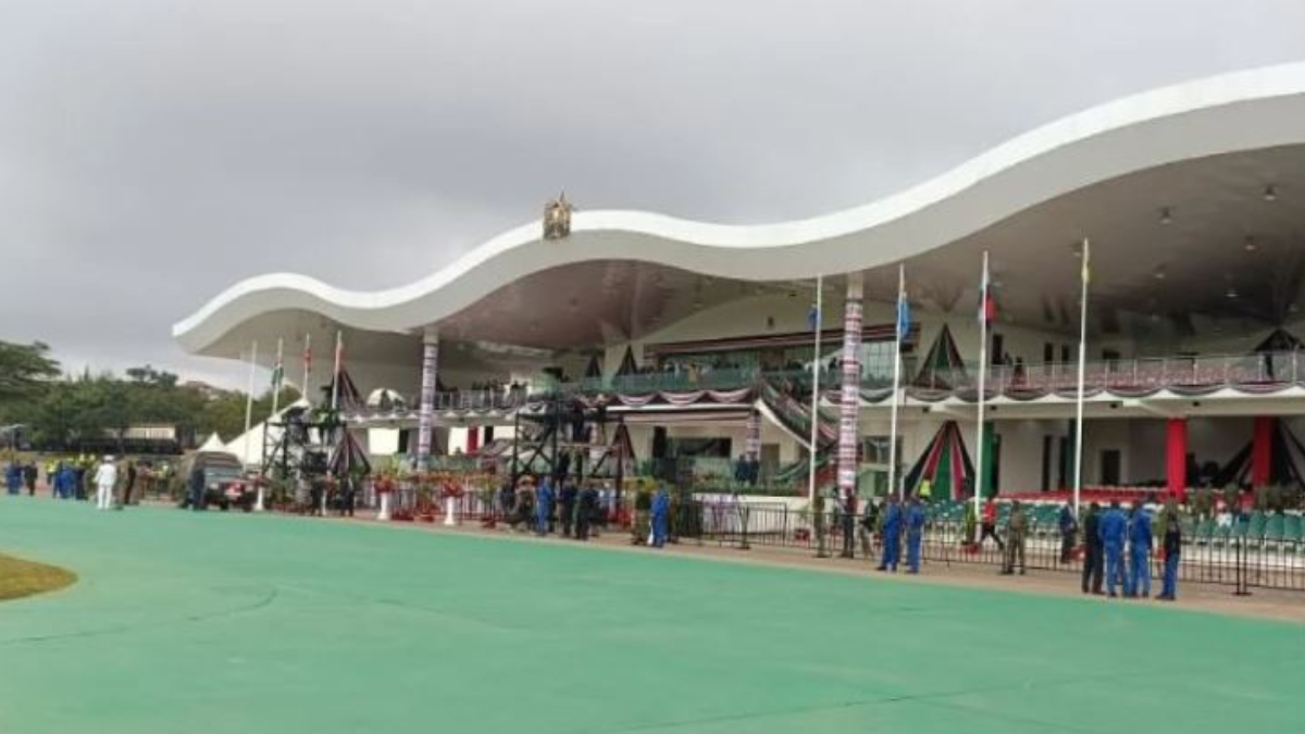 Thousands flock Uhuru Gardens for 61st Jamhuri Day celebrations