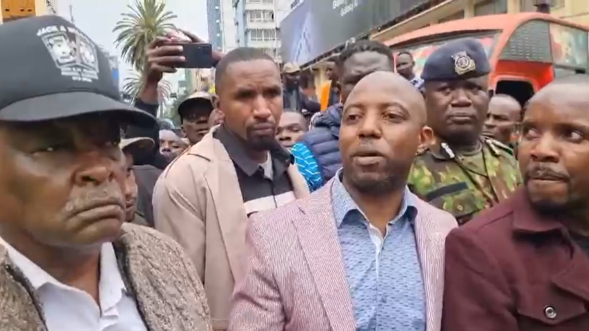 Nairobi: Matatu-hawker standoff resolved as county calls for dialogue; orders against hawking on walkways remain