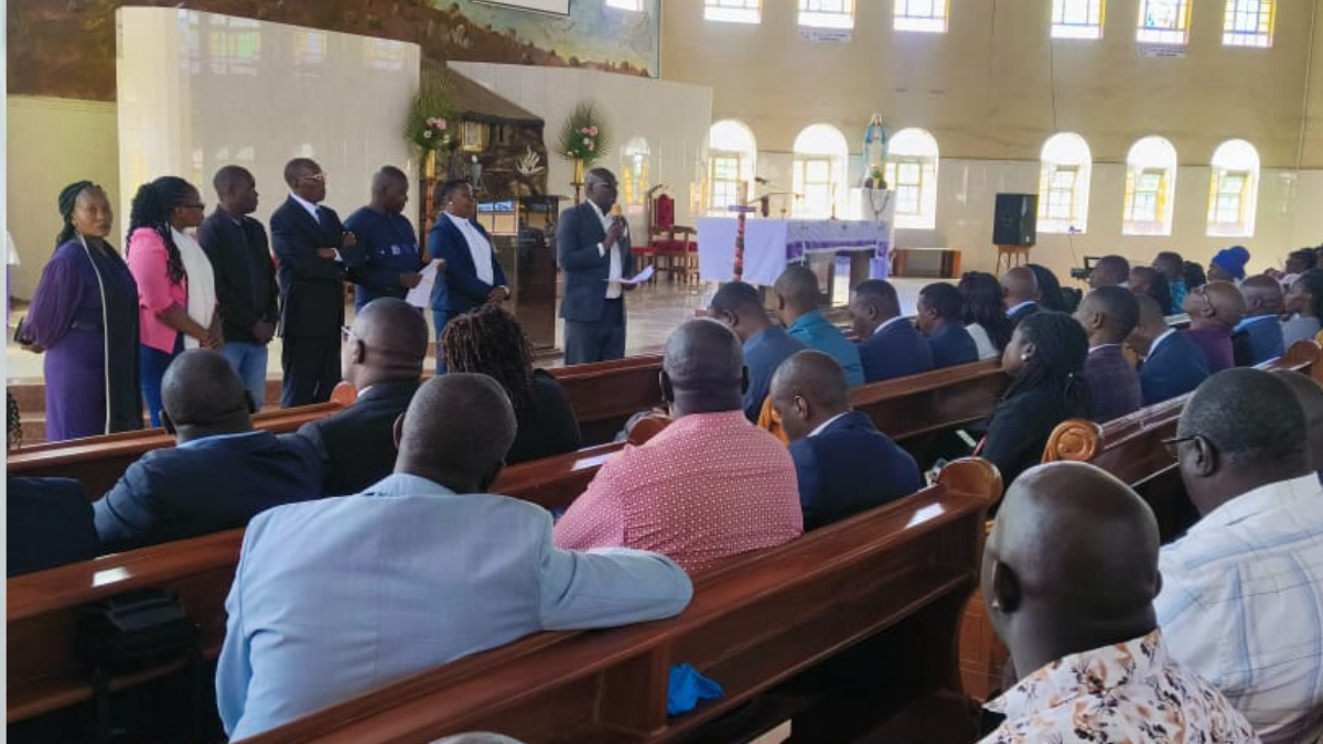 Gachagua addresses mourners via phone call during requiem mass for Richard Otieno