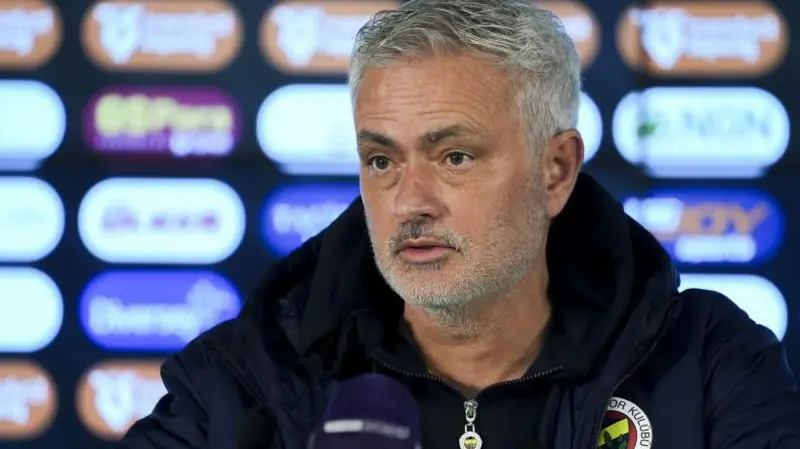 Galatasaray accuse Mourinho of racist remarks after heated Derby