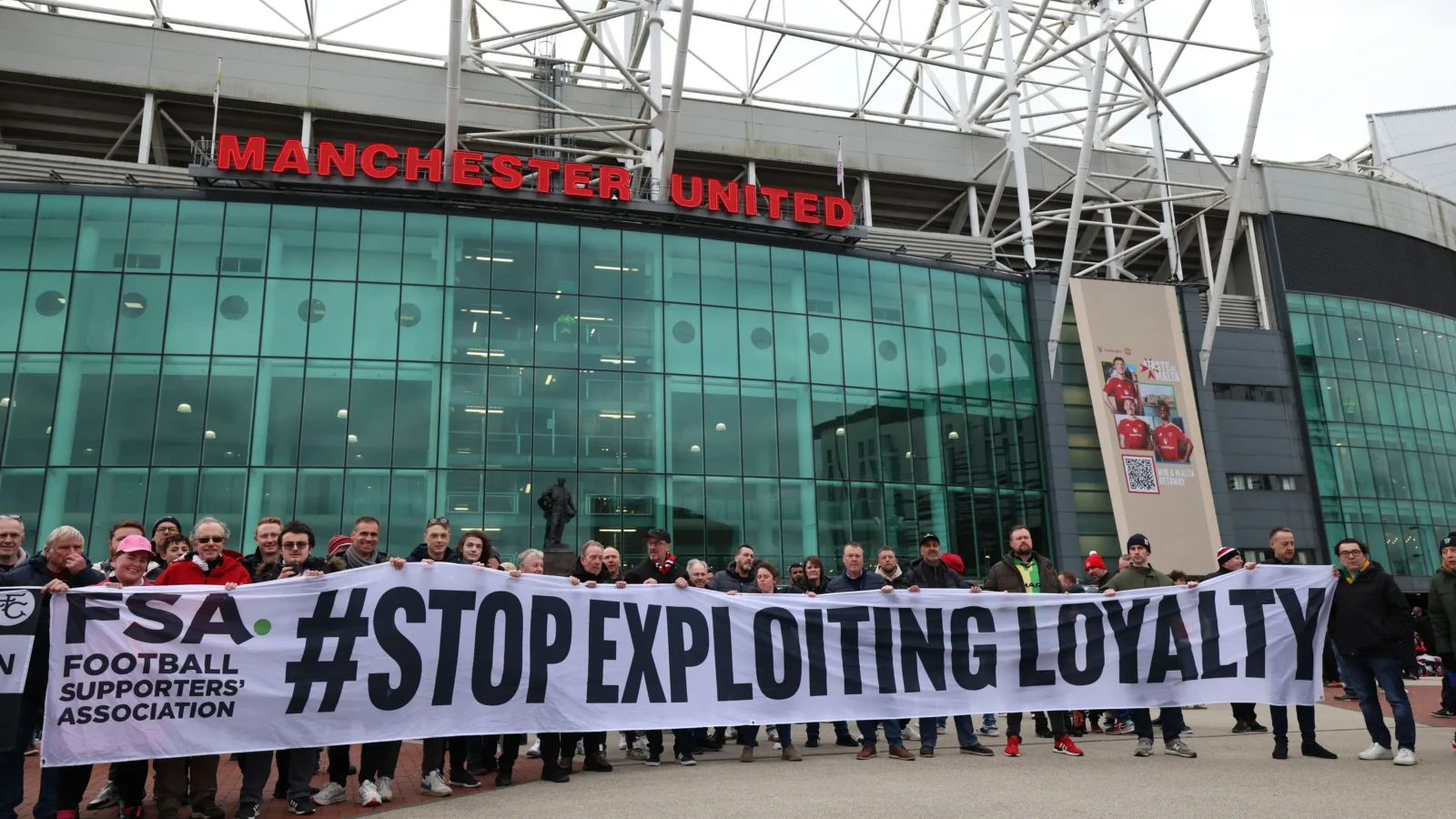 Manchester United increases season ticket prices for the third year in a row