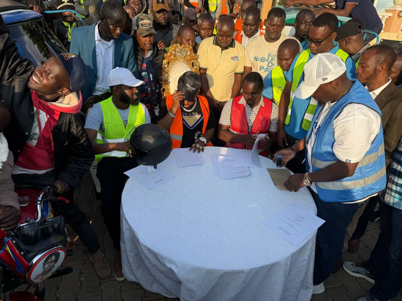 Mike Sonko: Bodaboda, tuktuk leaders elect former governor as patron to champion their rghts