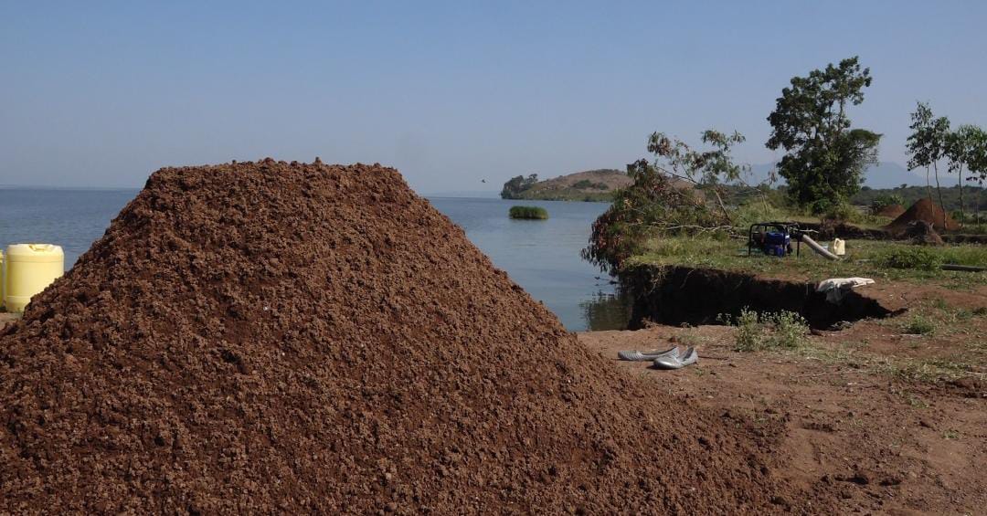 Sand harvesting along Lake Victoria. Photo/TV47 